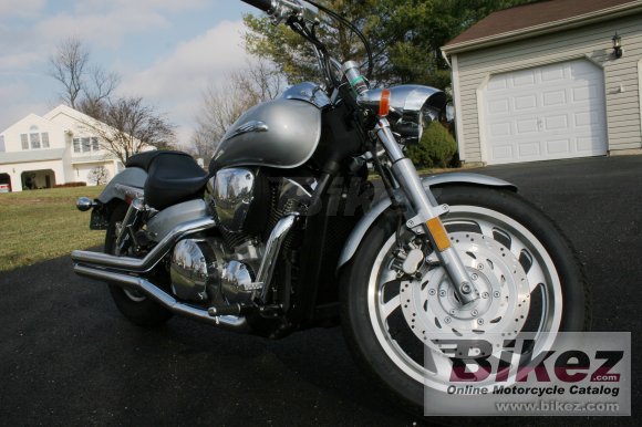 2004 Honda VTX 1300 photo